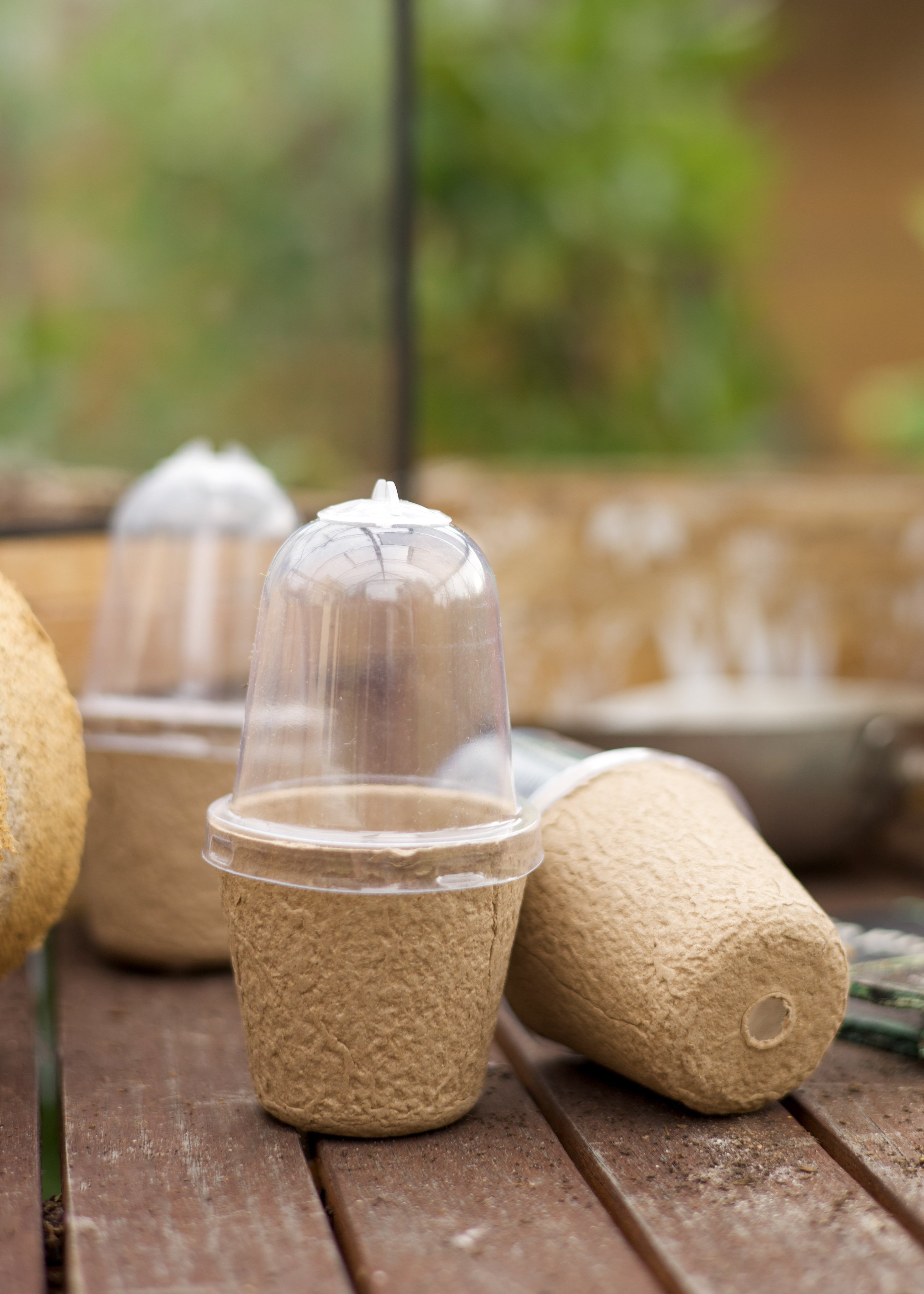 Kompostierbare Anzuchtstöpfe mit Belüftung